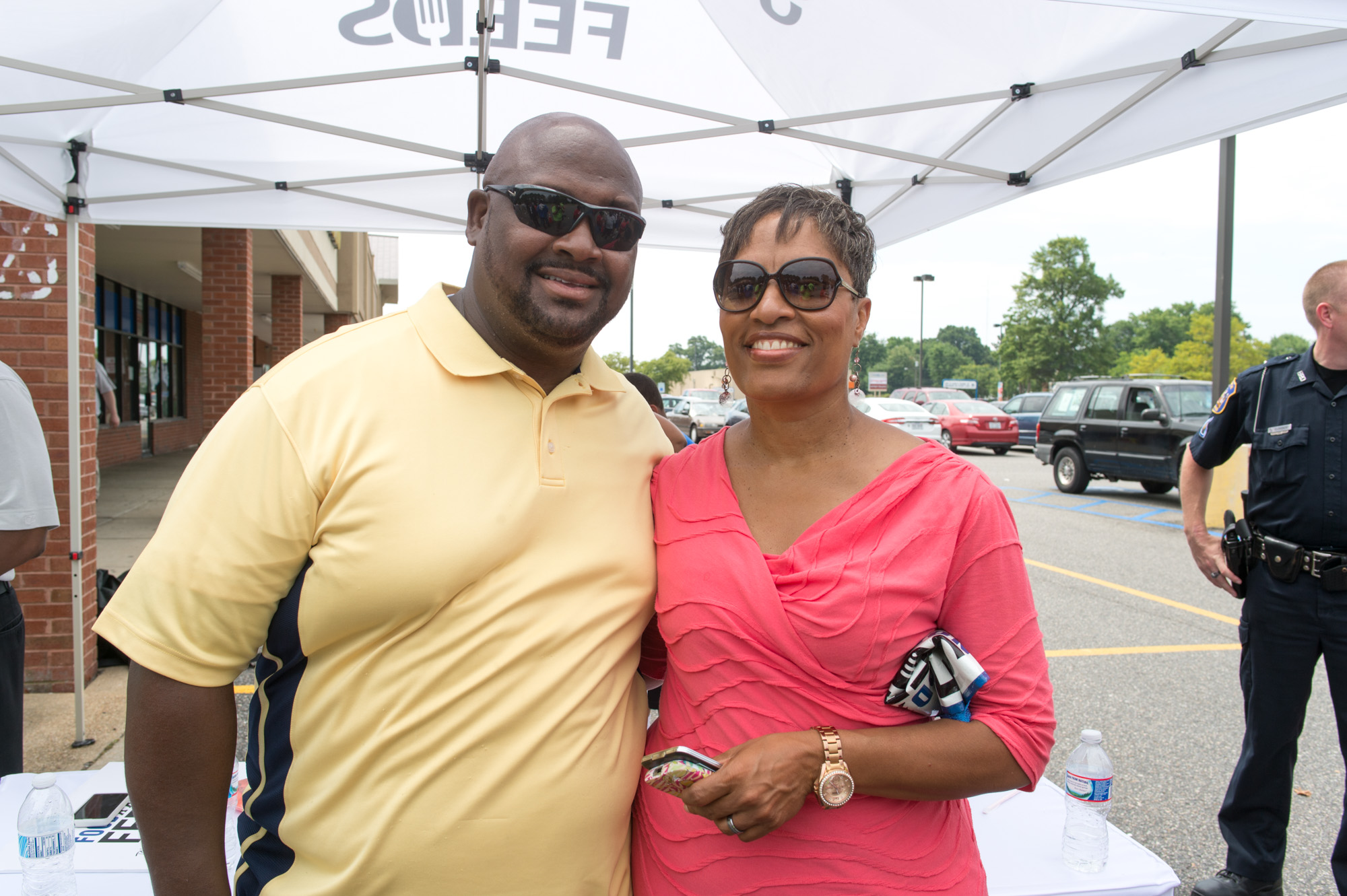 www.hrfoodbank.org » Tackle-Hunger-Jerod-Mayo-787